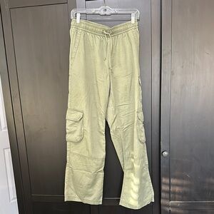 Old Navy Olive Green Cargo Pants mid rise wide leg size small